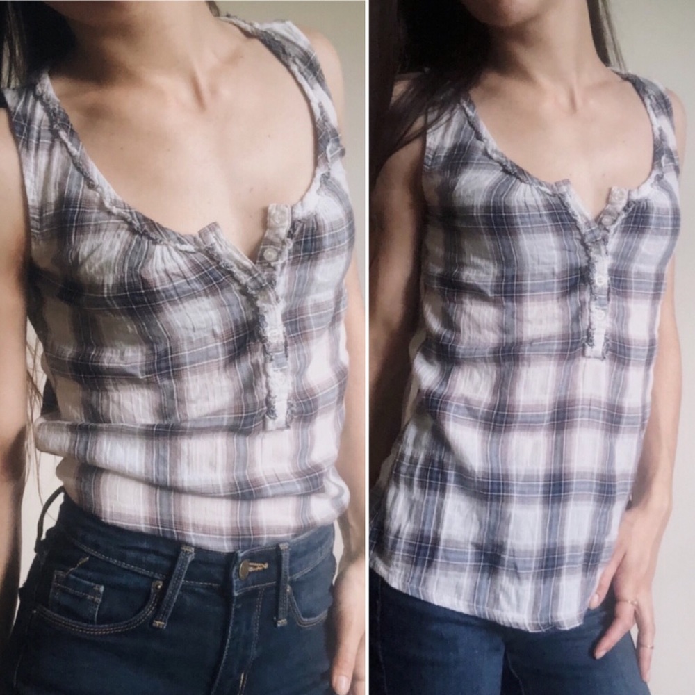 Sleeveless Plaid Top